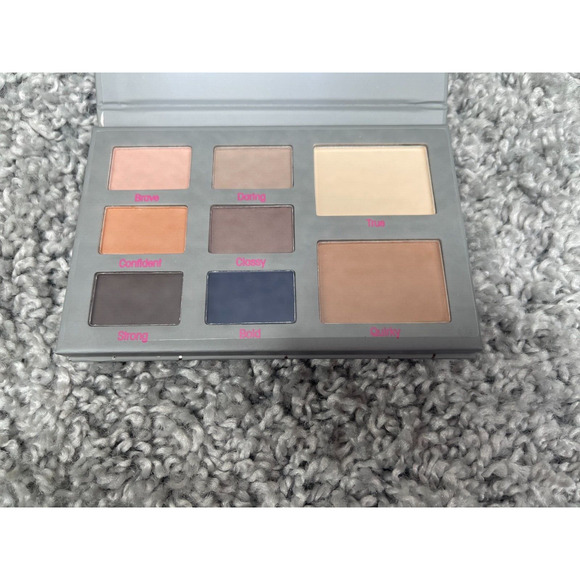 Mally Mallys Mattes Eyeshadow Palette 3018 8 Shades 0.52 Oz - Picture 4 of 10
